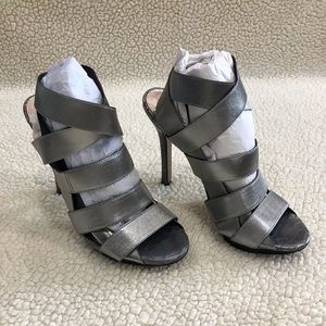 Ladies BCBG Gray Snakeskin Stretchy Strap Heels 
5” Heel
Size 7.5 
No Shoebox